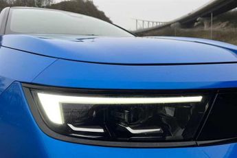 Vauxhall Astra Electric 54kWh Ultimate Hatchback 5dr Electric Auto (156 ps)
