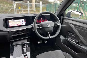 Vauxhall Astra Electric 54 kWh (156 PS) Ultimate 5 Door Electric Sports Tourer Automatic