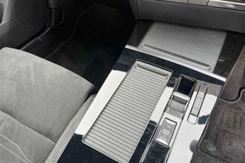 Vauxhall Astra Electric 54 kWh (156 PS) Ultimate 5 Door Electric Sports Tourer Automatic