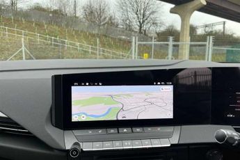 Vauxhall Astra Electric 54 kWh (156 PS) Ultimate 5 Door Electric Sports Tourer Automatic