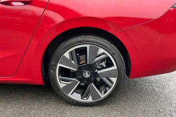 Vauxhall Astra Electric 54 kWh (156 PS) Ultimate 5 Door Electric Sports Tourer Automatic