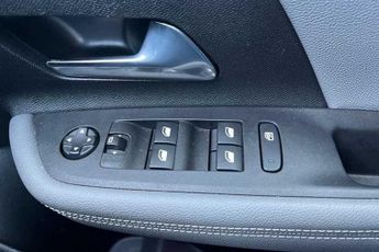 Vauxhall Mokka Electric Design Automatic (136ps)