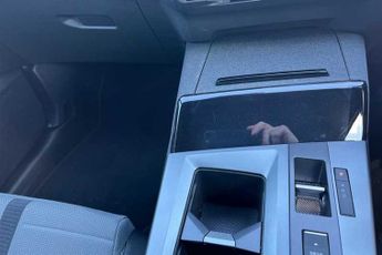 Vauxhall Grandland Electric 73kWh GS SUV 5dr Electric Auto (213 ps)