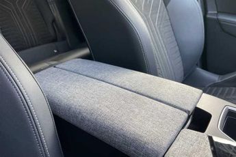 Peugeot E-3008 73kWh GT SUV 5dr Electric Auto (210 ps)