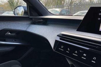 Peugeot E-3008 73kWh GT SUV 5dr Electric Auto (210 ps)