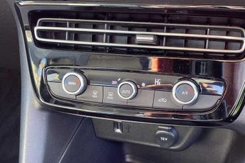 Vauxhall Mokka Electric 50kWh Design SUV 5dr Electric Auto (136 ps)