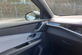 Vauxhall Grandland Electric 73kWh GS SUV 5dr Electric Auto (213 ps)