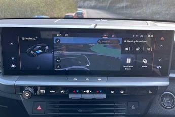 Vauxhall Grandland Electric 73kWh GS SUV 5dr Electric Auto (213 ps)
