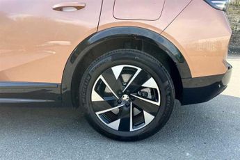Vauxhall Grandland Electric 73kWh GS SUV 5dr Electric Auto (213 ps)