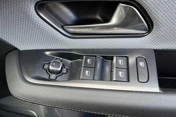 Vauxhall Grandland Electric 73kWh Ultimate SUV 5dr Electric Auto (213 ps)
