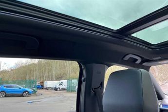 Vauxhall Grandland Electric 73 kWh (213 PS) Ultimate 5 Door Electric SUV Automatic