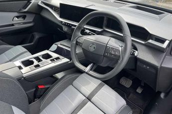 Vauxhall Grandland Electric 73kWh Ultimate SUV 5dr Electric Auto (213 ps)