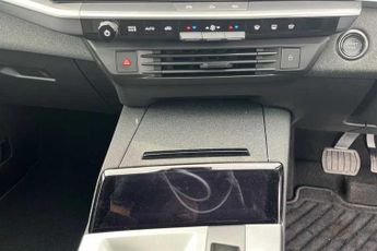 Vauxhall Grandland Electric 73kWh Ultimate SUV 5dr Electric Auto (213 ps)