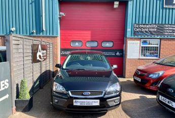 Ford Focus 1.6 Zetec 5dr Automatic