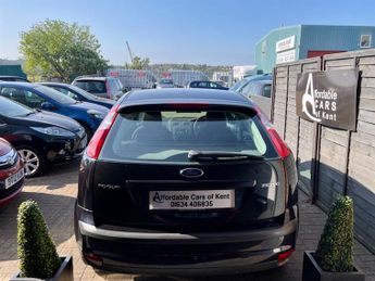 Ford Focus 1.6 Zetec 5dr Automatic