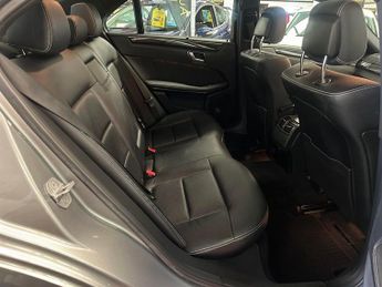 Mercedes E350 3.5 CGI V6 BlueEfficiency Sport Saloon 4dr Petrol G-Tronic Euro 