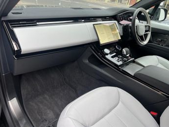 Land Rover Range Rover Sport DYNAMIC SE 300ps