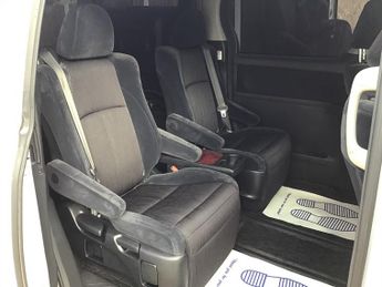 Toyota Vellfire TOYOTA VELLFIRE Z AUTO WHITE 2.4L 7SEAT ULEZ 10-60 FRESH IMPORT 