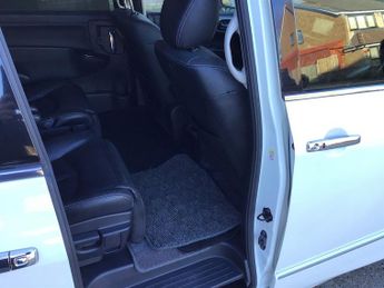 Nissan Elgrand NISSAN ELGRAND HIGHWAYSTAR 2.5,13-13 ULEZ, 7 SEATS, FRESH IMPORT