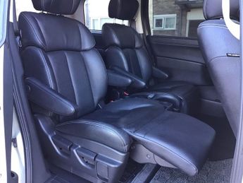 Nissan Elgrand NISSAN ELGRAND HIGHWAYSTAR 2.5,13-13 ULEZ, 7 SEATS, FRESH IMPORT