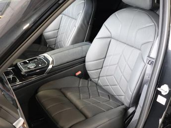 BMW i7 XDRIVE60 M SPORT PRO