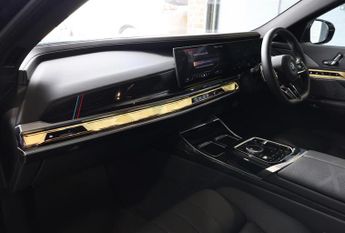 BMW i7 XDRIVE60 M SPORT PRO