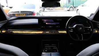 BMW i7 XDRIVE60 M SPORT PRO