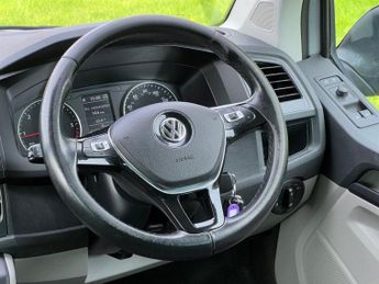 Volkswagen Transporter 2.0 T30 TDI KOMBI HIGHLINE 4MOTION BMT 177 BHP FINANCE AVAILABLE