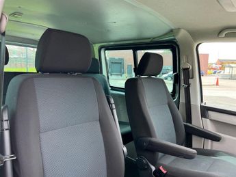 Volkswagen Transporter 2.0 T30 TDI KOMBI HIGHLINE 4MOTION BMT 177 BHP FINANCE AVAILABLE