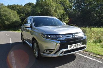 Mitsubishi Outlander 2.4h TwinMotor 13.8kWh 4h CVT 4WD Euro 6 (s/s) 5dr