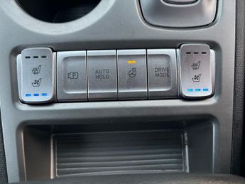 Hyundai Kona 64kWh Ultimate SUV 5dr Electric Auto (10.5kW Charger) (204 ps)