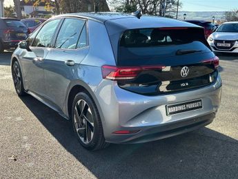 Volkswagen ID.3 Pure Performance 45kWh Life Hatchback 5dr Electric Auto (150 ps)