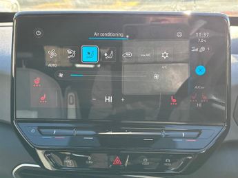 Volkswagen ID.3 Pure Performance 45kWh Life Hatchback 5dr Electric Auto (150 ps)