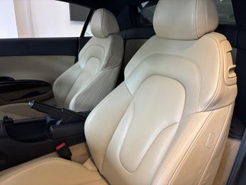 Audi R8 4.2 FSI V8 Coupe 2dr Petrol R Tronic quattro Euro 4 (420 ps)