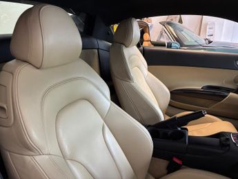 Audi R8 4.2 FSI V8 Coupe 2dr Petrol R Tronic quattro Euro 4 (420 ps)