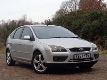 Ford Focus 1.8 Zetec Climate Hatchback 5dr Petrol Manual (169 g/km, 123 bhp