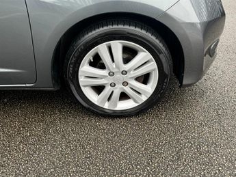 Honda Jazz 1.4 i-VTEC EX Hatchback 5dr Petrol CVT Euro 5 (99 ps)