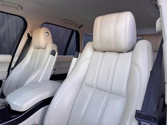 Land Rover Range Rover 3.0 TD V6 Vogue Auto 4WD Euro 5 (s/s) 5dr