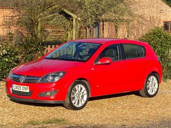 Vauxhall Astra 1.9 CDTi 16v Design Hatchback 5dr Diesel Manual (157 g/km, 148 b