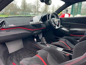 Ferrari 488 Pista 3.9T V8 F1 DCT