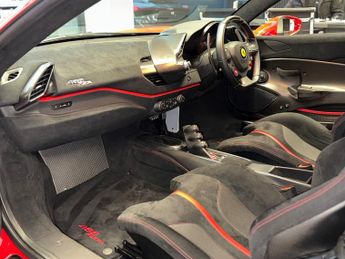 Ferrari 488 Pista 3.9T V8 F1 DCT