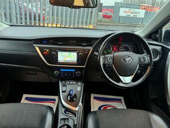 Toyota Auris 1.8 VVT-h Excel Hatchback 5dr Petrol Hybrid CVT Euro 5 (s/s) (13