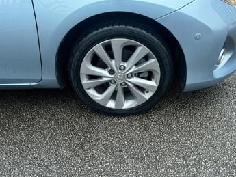 Toyota Auris 1.8 VVT-h Excel Hatchback 5dr Petrol Hybrid CVT Euro 5 (s/s) (13