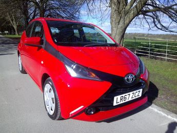 Toyota AYGO 1.0 VVT-i x-play Hatchback 5dr Petrol Manual Euro 6 (68 ps)