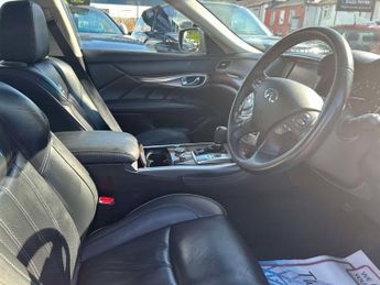 Infiniti M 3.5 35h V6 GT Premium Saloon 4dr Petrol Hybrid Auto Euro 5 (s/s)