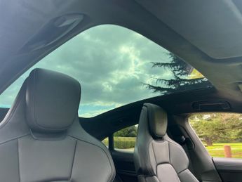 Porsche Taycan Performance Plus 93.4kWh Turbo
