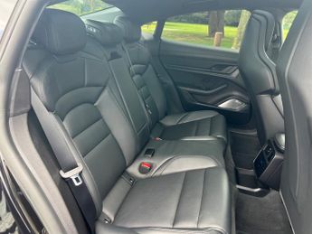 Porsche Taycan Performance Plus 93.4kWh Turbo