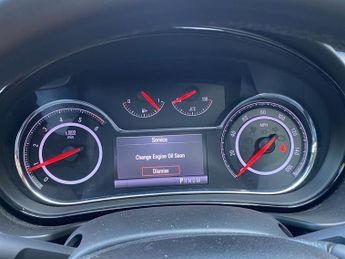 Vauxhall Insignia 2.0 CDTi Tech Line Sports Tourer 5dr Diesel Auto Euro 6 (170 ps)