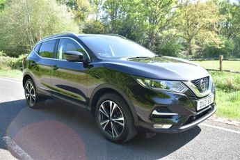 Nissan Qashqai 1.3 DIG-T N-Connecta Euro 6 (s/s) 5dr