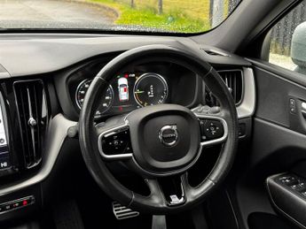 Volvo XC60 2.0h T8 Twin Engine 10.4kWh R-Design Auto AWD Euro 6 (s/s) 5dr